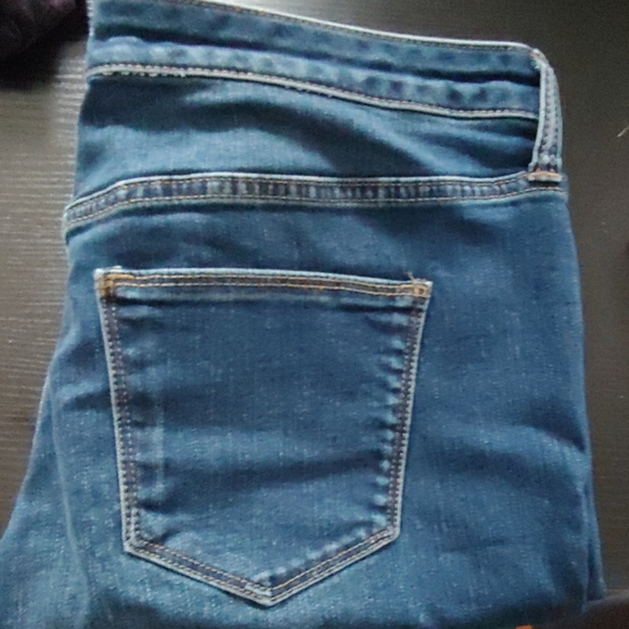 Jeans - Picture 2 of 3